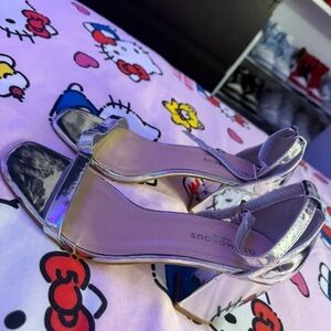 Glamorous Shimmering Silver Heels